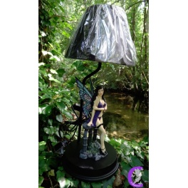 Lampe de chevet "Carmen" de la collection Faerie Temptress