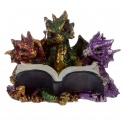 Trio de dragon lisant un livre